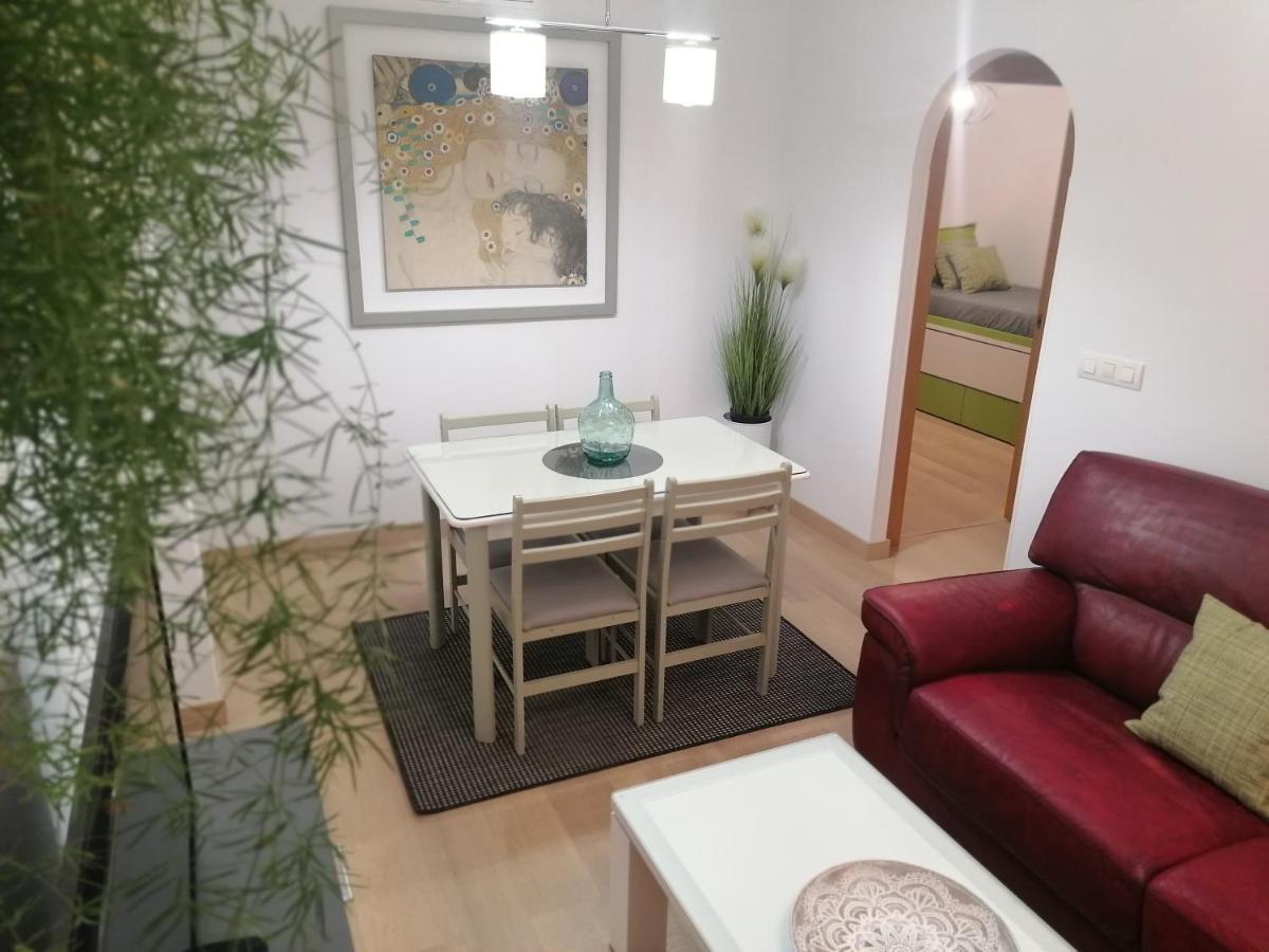 Relax & Home, Apartamento Con Terraza Y Parking 拉苏维亚 外观 照片